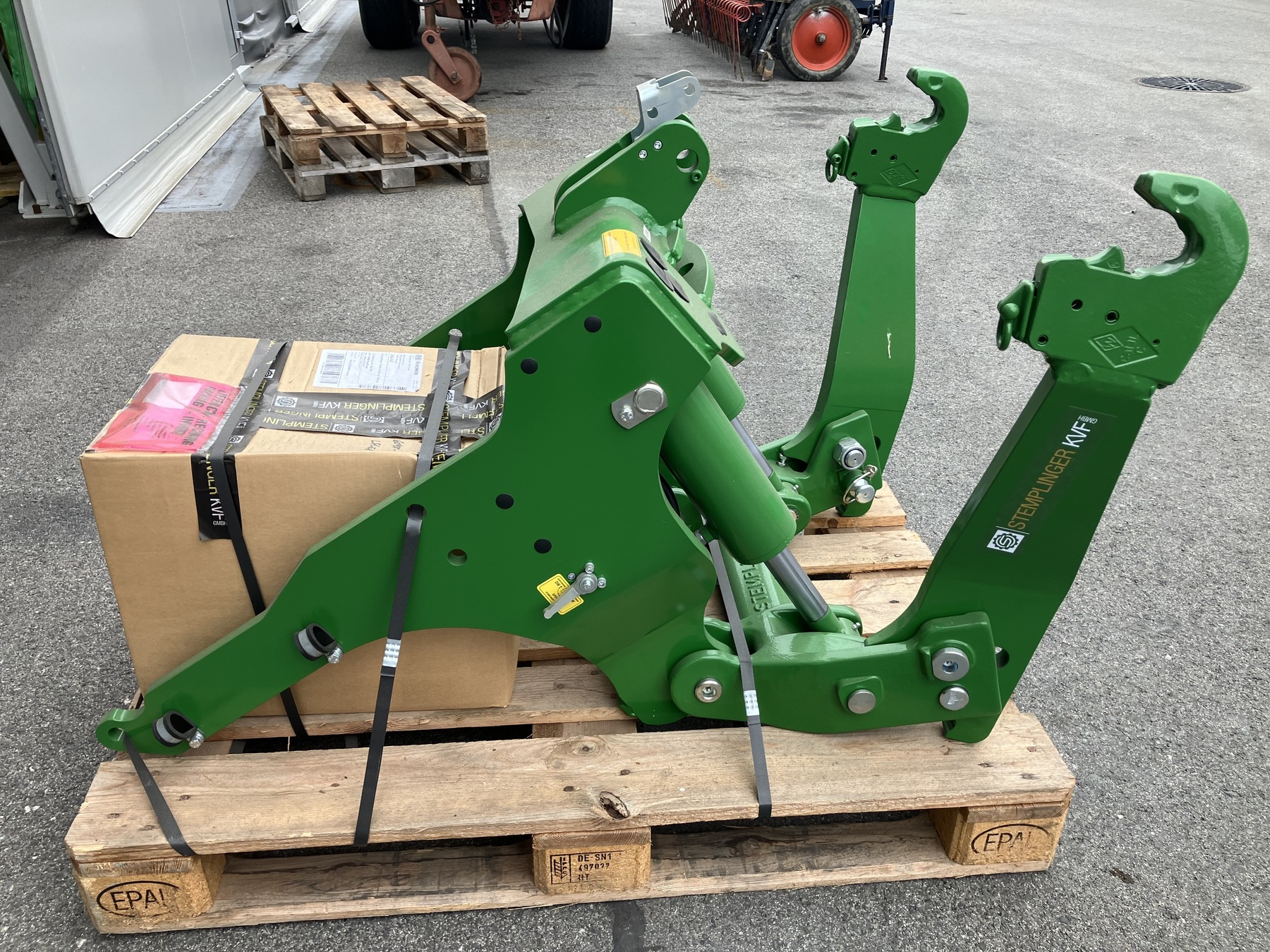 Stemplinger Fronthydraulik John Deere 6M 683783835 © GM Bilder