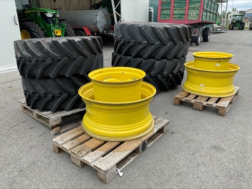 John Deere Reifen 480/65R 24 - 600/65R34 683790290 © GM Bilder