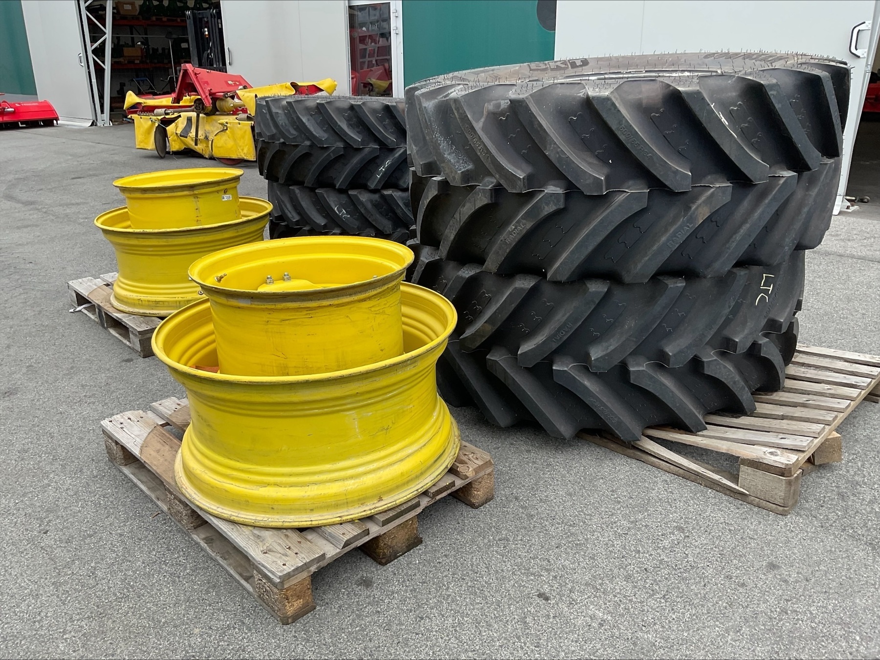 John Deere Reifen 480/65R 24 - 600/65R34 683790291 © GM Bilder