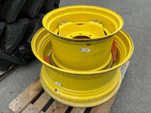 John Deere Reifen 480/65R 24 - 600/65R34 6837902911 © GM Bilder