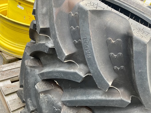 John Deere Reifen 480/65R 24 - 600/65R34 6837902912 © GM Bilder
