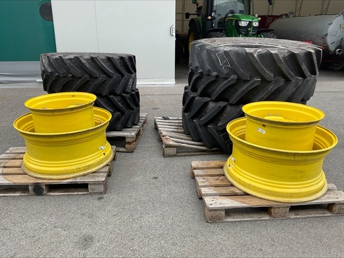 John Deere Reifen 480/65R 24 - 600/65R34 683790294 © GM Bilder