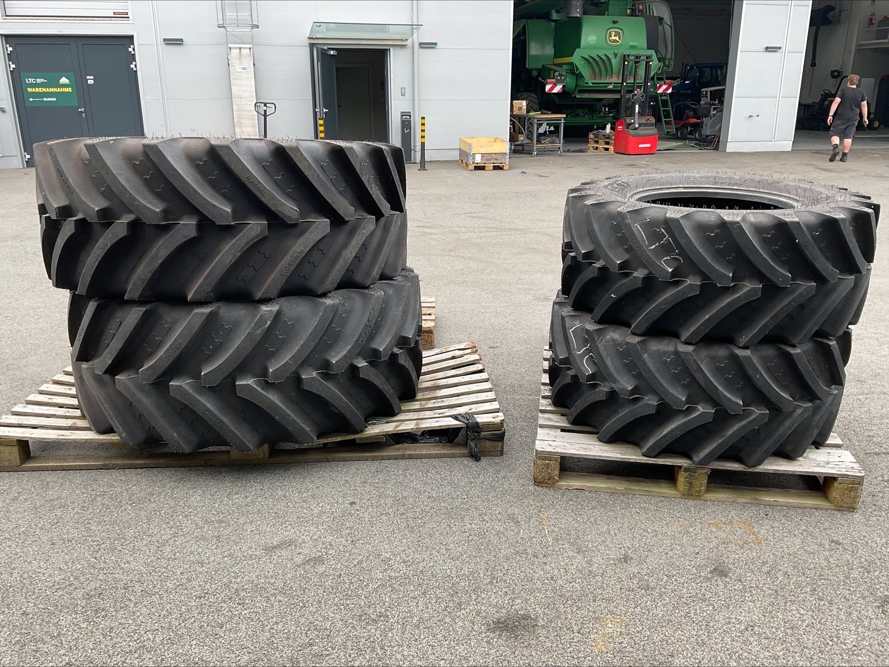 John Deere Reifen 480/65R 24 - 600/65R34 683790296 © GM Bilder