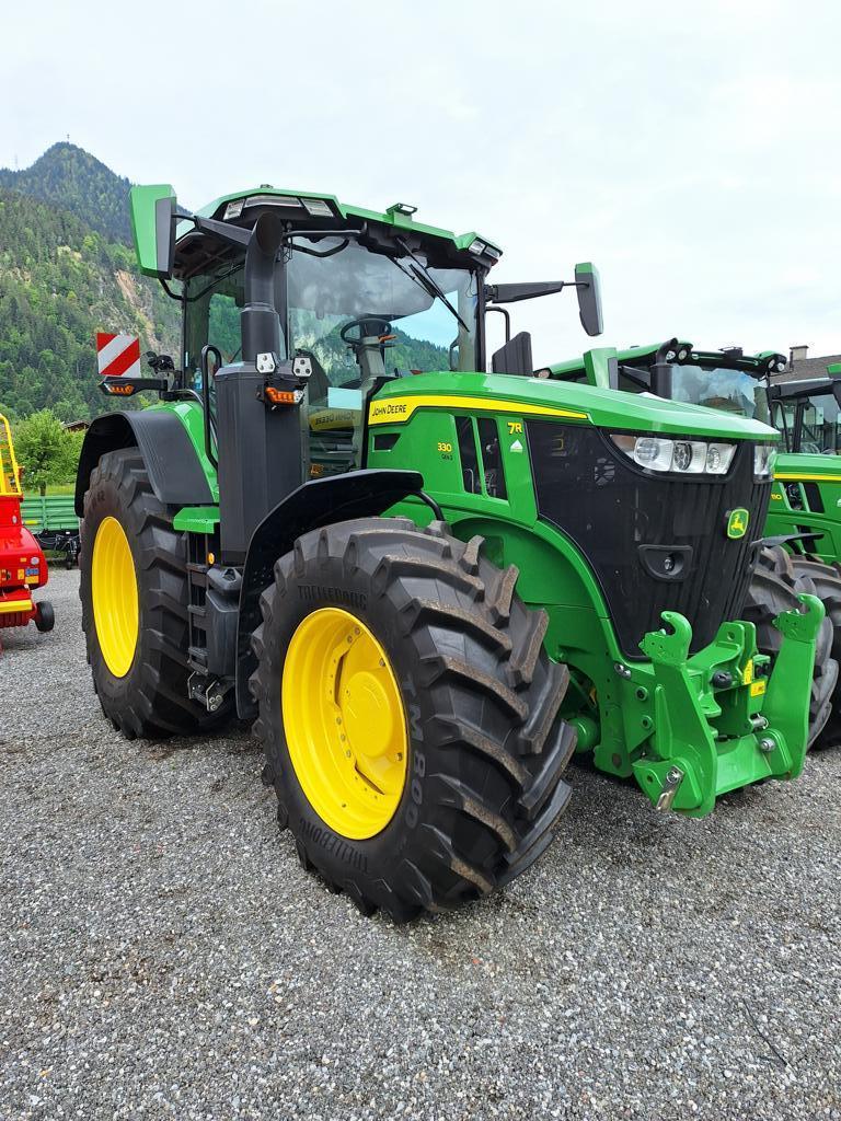 John Deere 7R 330 683792120 © GM Bilder