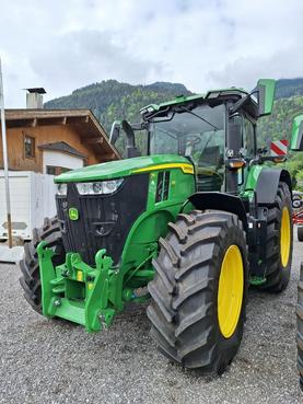 John Deere 7R 330 683792121 © GM Bilder