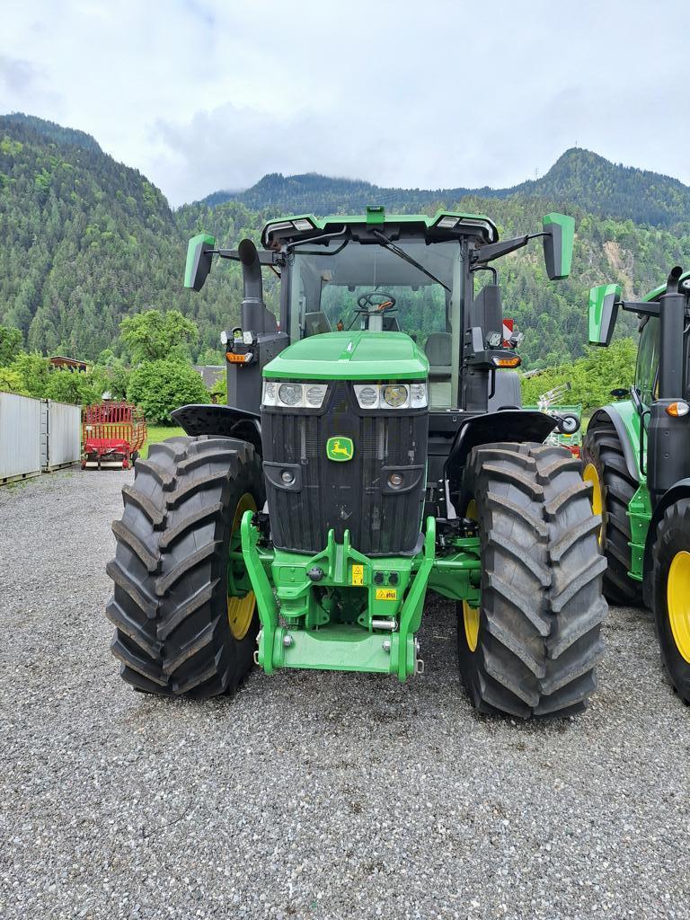 John Deere 7R 330 683792125 © GM Bilder