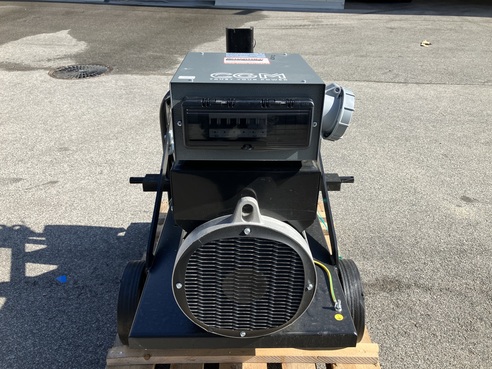 Hartner ZG IP 23  30KVA Notstromaggregat 683815336 © GM Bilder