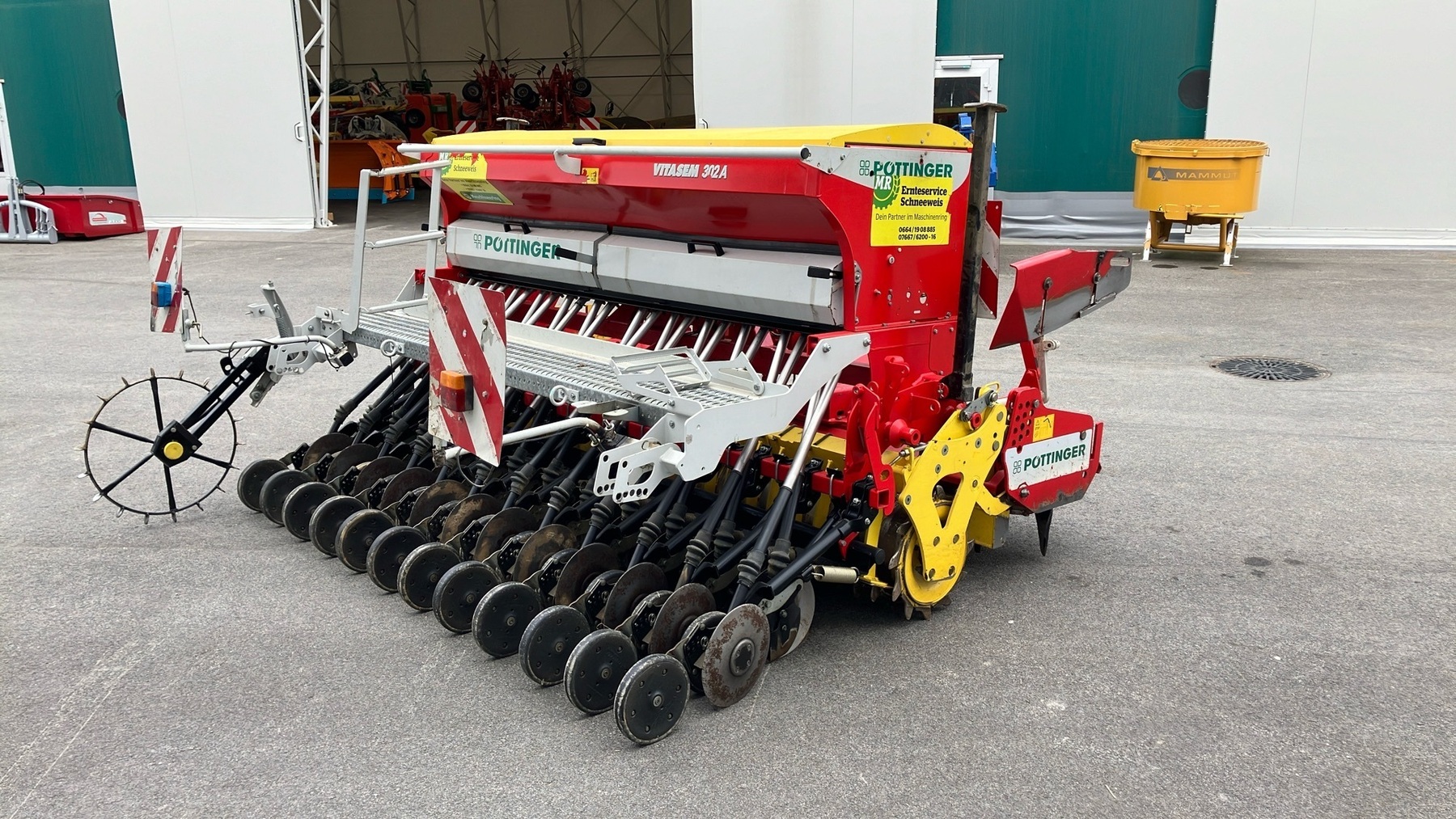 PÃ¶ttinger Lion  302 & Vitasem 302 A 683833962 © GM Bilder