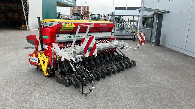 PÃ¶ttinger Lion  302 & Vitasem 302 A 683833963 © GM Bilder