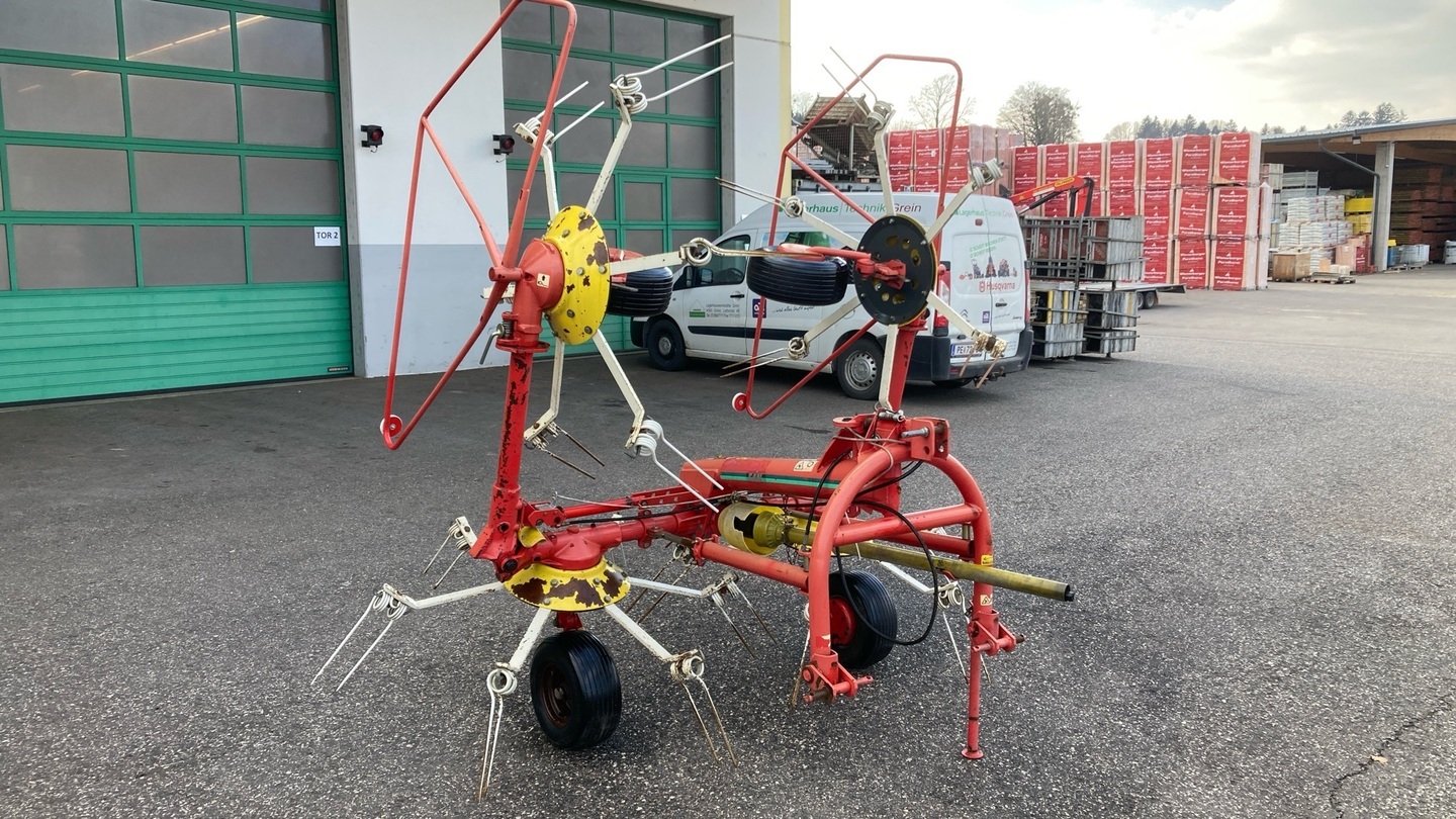 PÃ¶ttinger Hit 54N 683864440 © GM Bilder