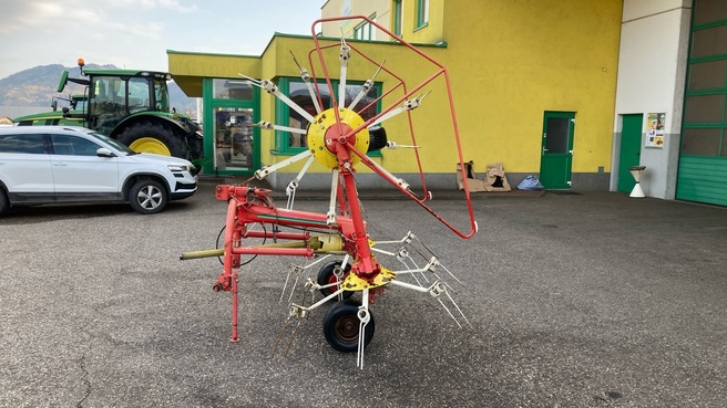 PÃ¶ttinger Hit 54N 683864446 © GM Bilder