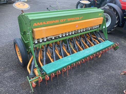 Amazone Sämaschine D7 Spezial ll Type 25 683872912 © GM Bilder