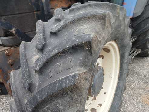 New Holland TS110 6838791817 © GM Bilder