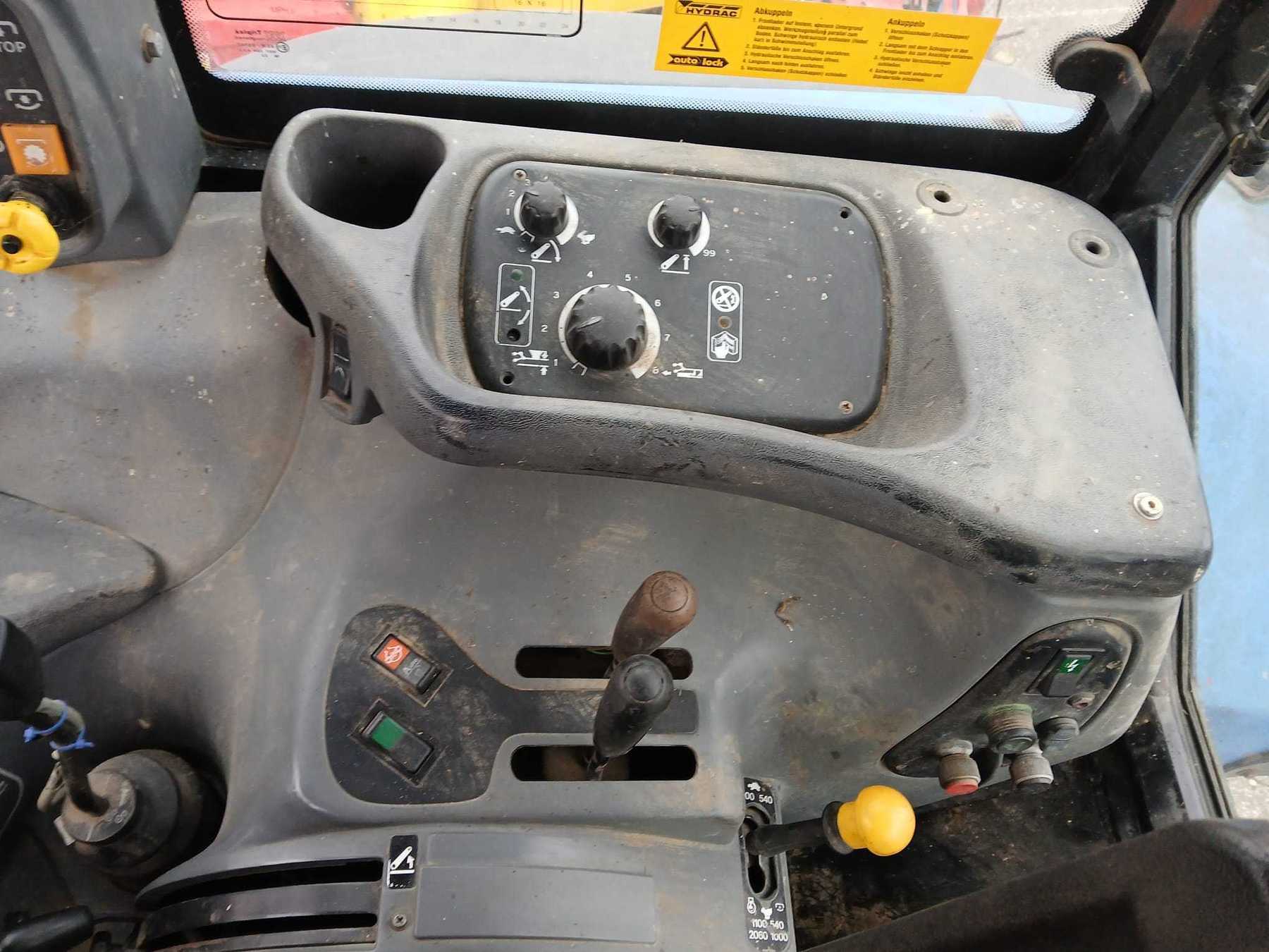 New Holland TS110 6838791821 © GM Bilder