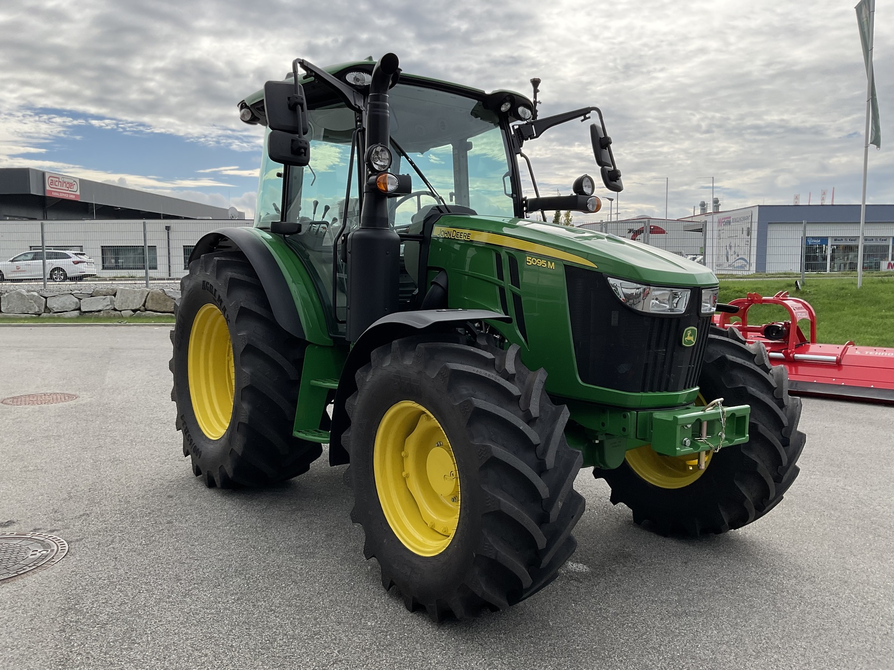 John Deere 5095M 686333925999691 © GM Bilder