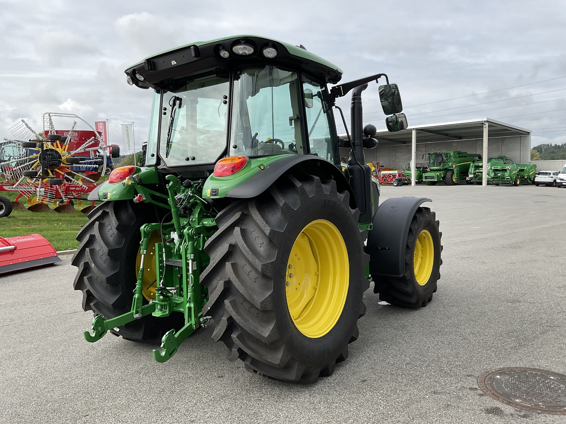 John Deere 5095M 686333925999692 © GM Bilder