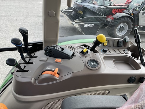 John Deere 5095M 6863339259996925 © GM Bilder