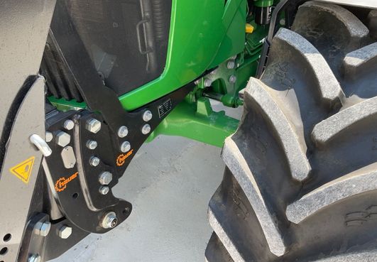 John Deere 5115 M 6491619969529035112611 © GM Bilder