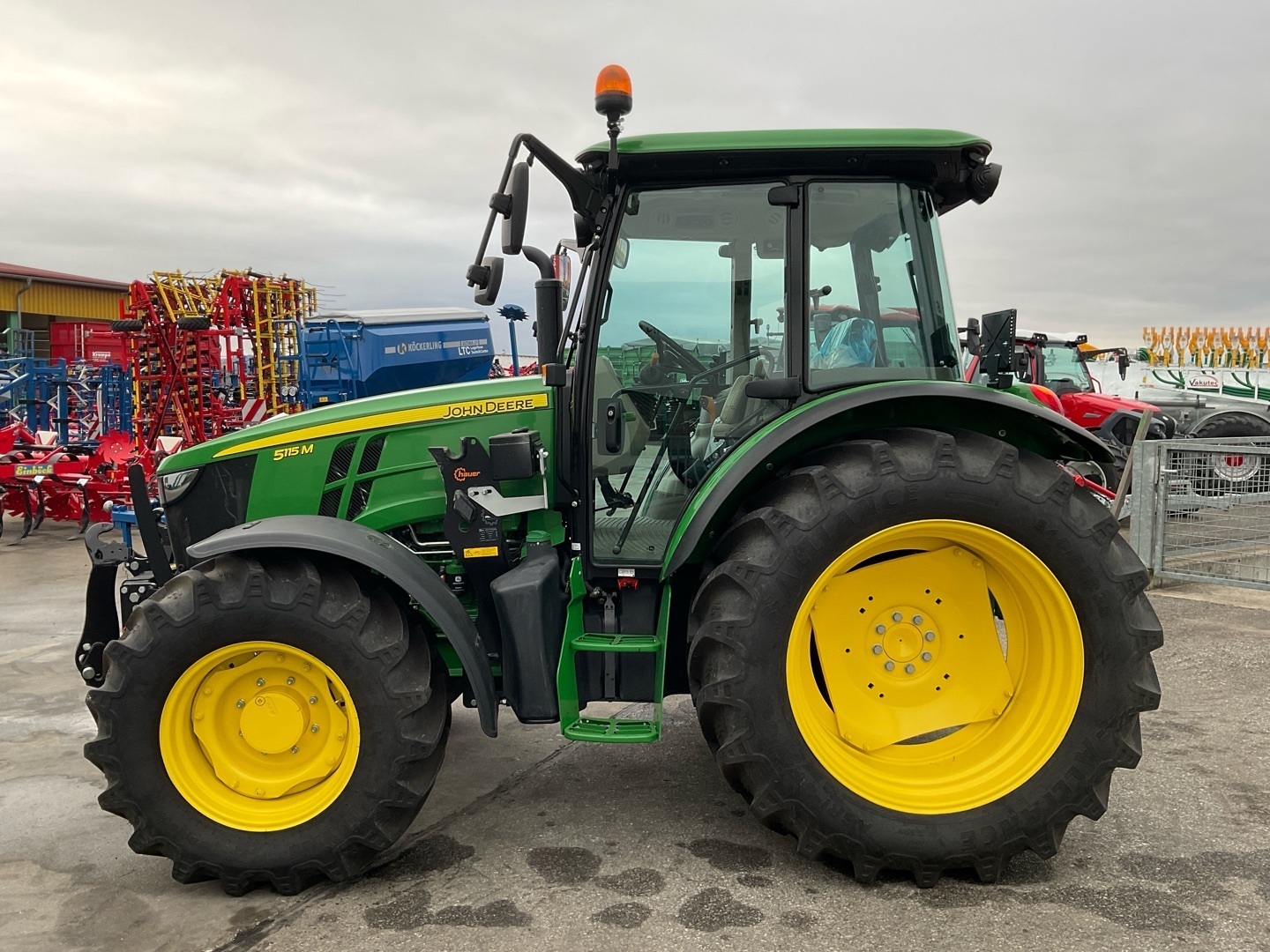 John Deere 5115 M 649161996952903511268 © GM Bilder