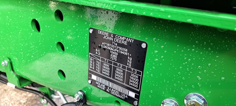 John Deere 6090M 65455534217019219 © GM Bilder