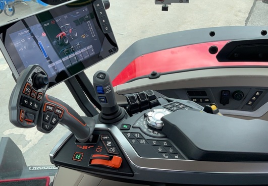 Massey Ferguson  8S.225 Dyna E-Power EXC 655614708695112822 © GM Bilder