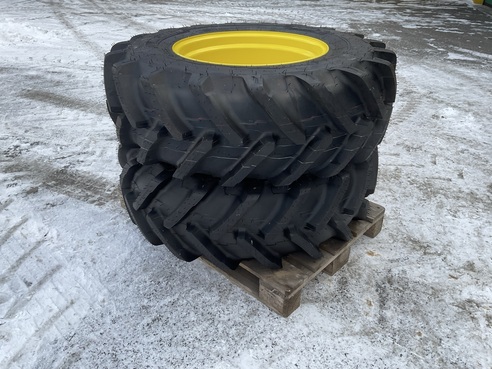 Trinker John Deere/Michelin Agribib 2 380/85R24 6608145728150 © GM Bilder