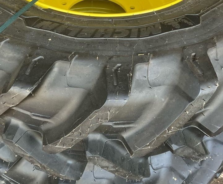 Trinker John Deere/Michelin Agribib 2 380/85R24 66081457281515 © GM Bilder