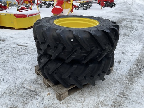 Trinker John Deere/Michelin Agribib 2 380/85R24 6608145728157 © GM Bilder