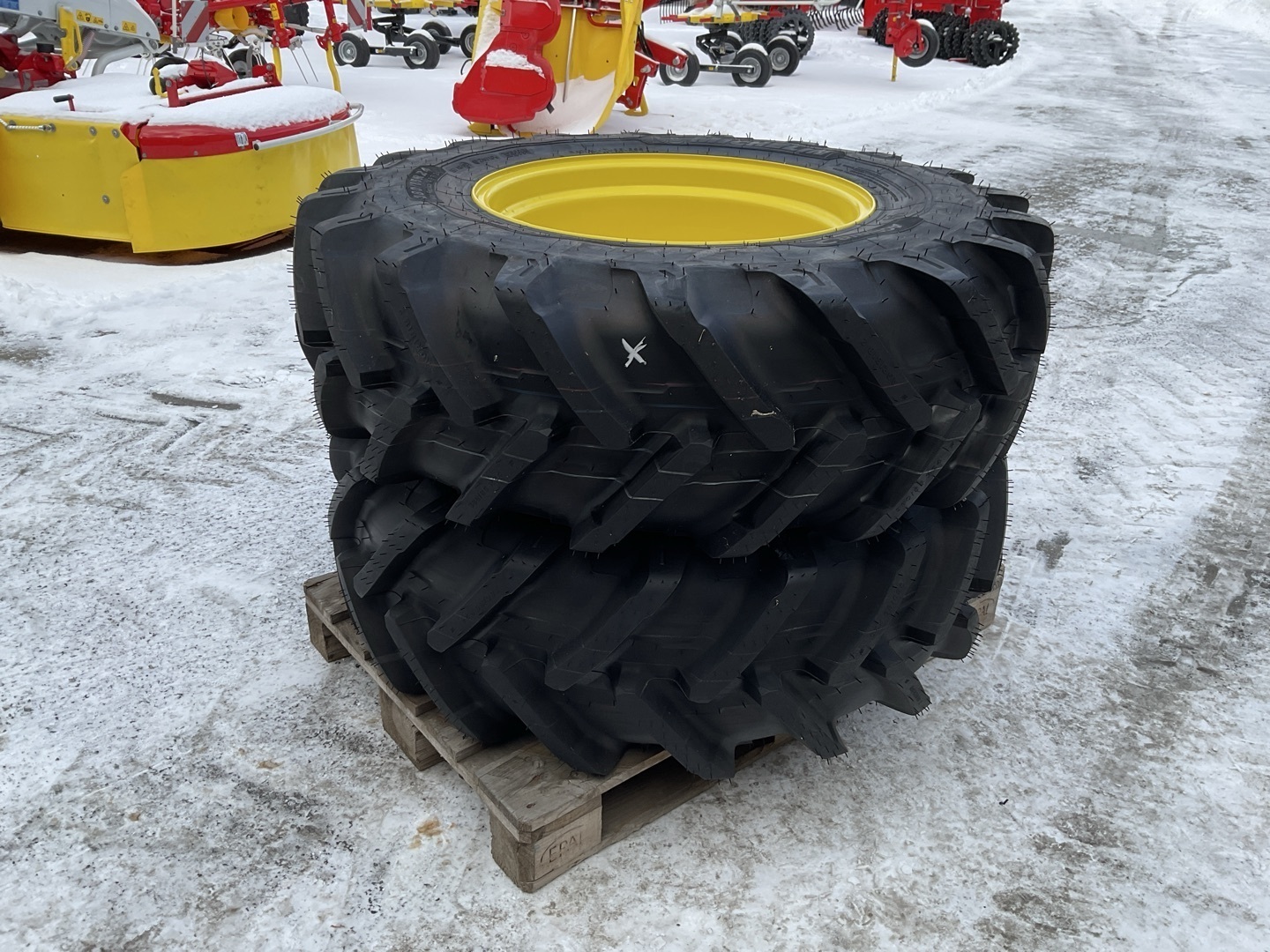 Trinker John Deere/Michelin Agribib 2 380/85R24 6608145728157 © GM Bilder