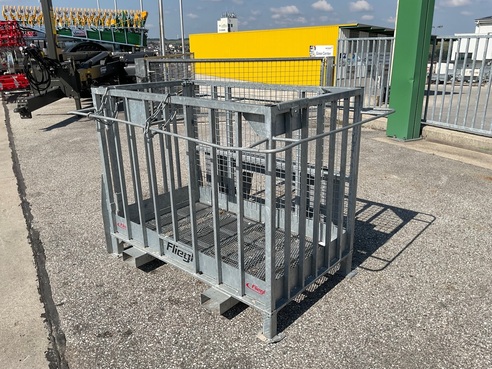 Fliegl Arbeitsbühne mit seitlichem Eingang vollverzinkt 660839073470 © GM Bilder