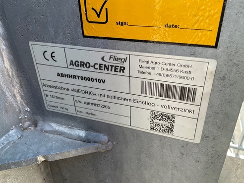 Fliegl Arbeitsbühne mit seitlichem Eingang vollverzinkt 660839073478 © GM Bilder