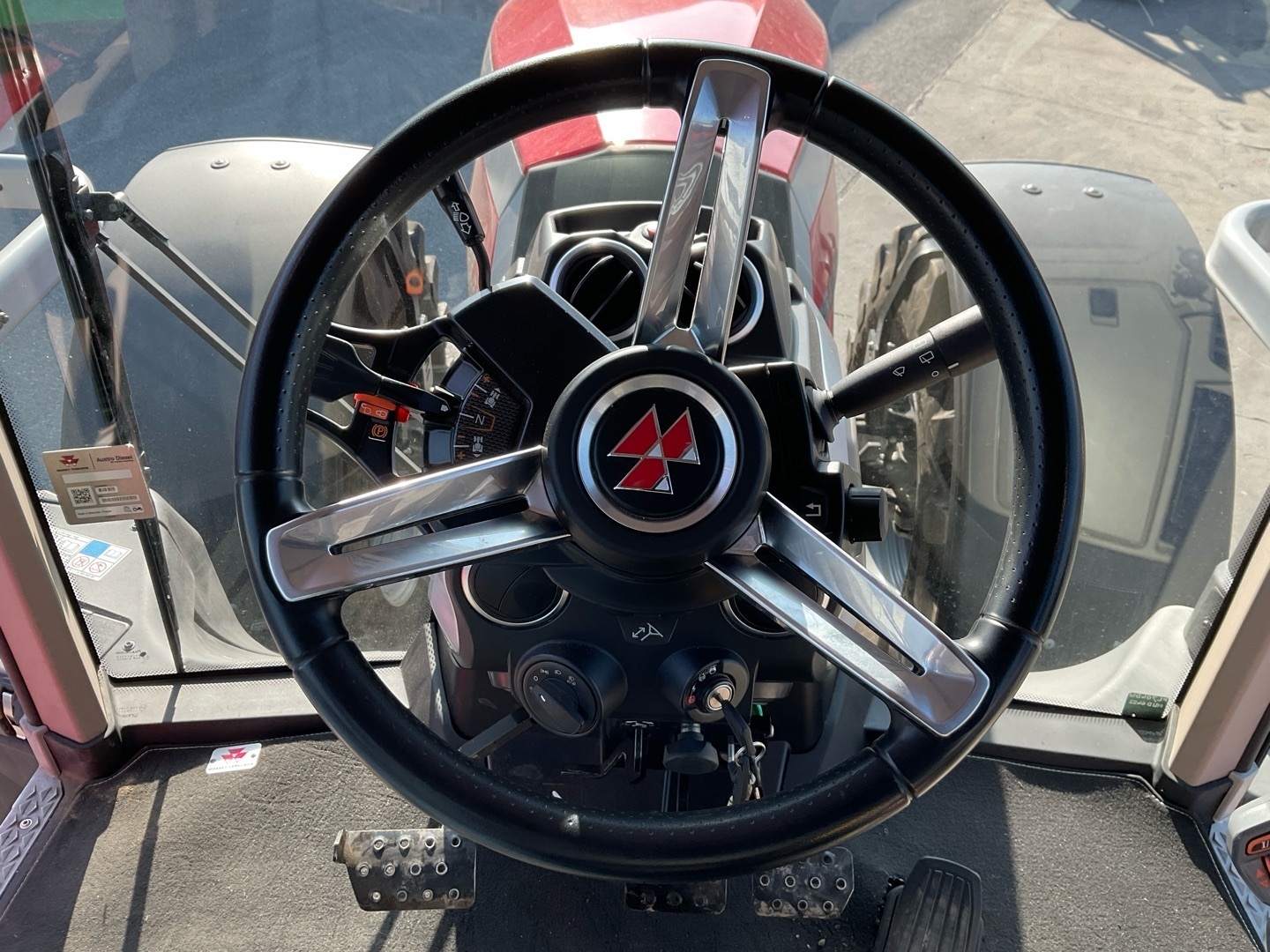 Massey Ferguson 8S.205 662629936787389339 © GM Bilder