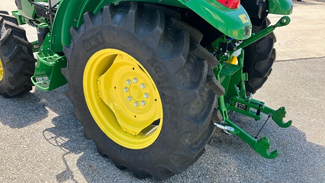 John Deere 5058E 6643422562268816 © GM Bilder