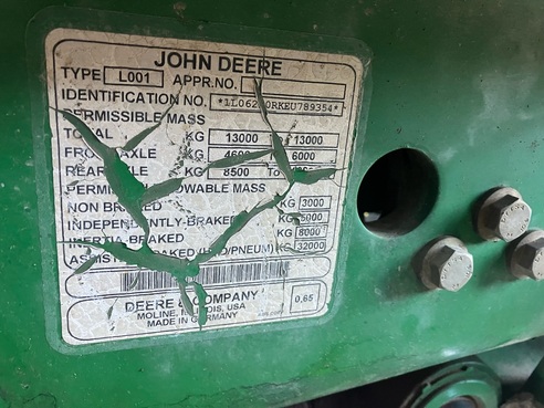 John Deere 6210R 6660207908908218 © GM Bilder