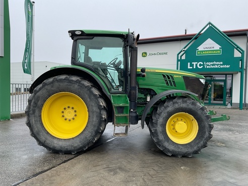 John Deere 6210R 666020790890826 © GM Bilder