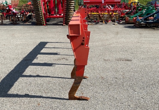 Kuhn Tiefenlockerer Vorsatzgrubber 666052486060009365 © GM Bilder