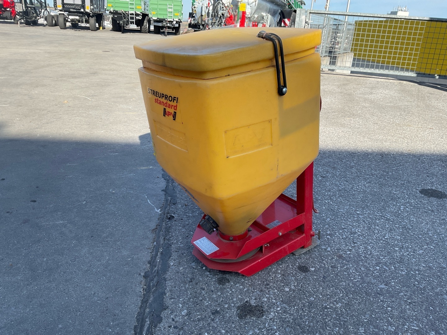APV Streuprofi 6663411842357310 © GM Bilder