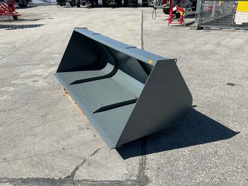 Stekro Leichtgutschaufel 2400 67137471465060 © GM Bilder