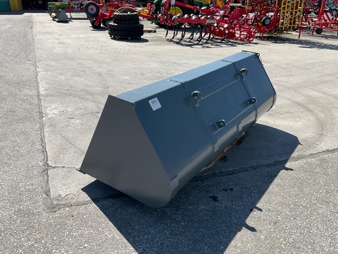 Stekro Leichtgutschaufel 2400 67137471465063 © GM Bilder