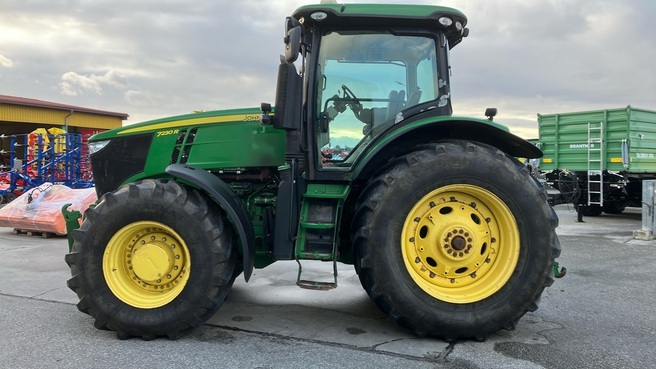 John Deere 7230R 6731492638153988 © GM Bilder