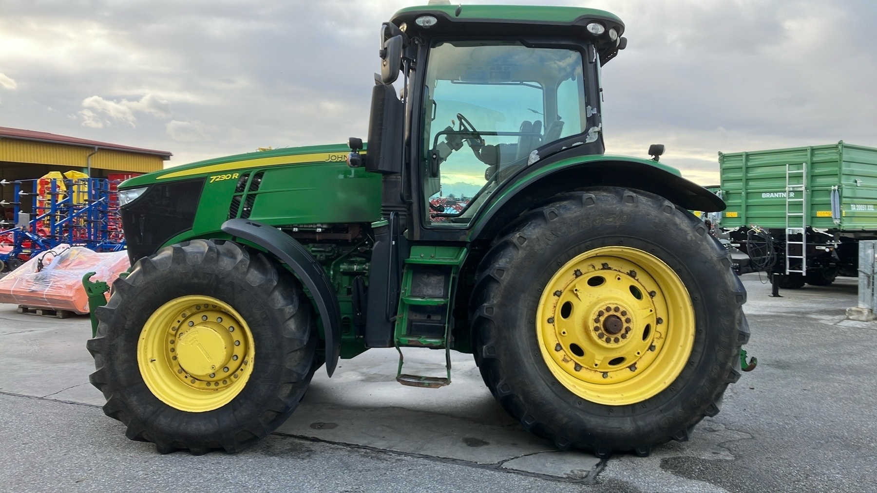 John Deere 7230R 6731492638153988 © GM Bilder