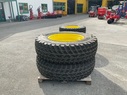 John Deere 440/80 R34  und 420/65 R24 67358250960974 © GM Bilder