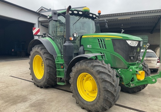 John Deere 6195R 674477813147771 © GM Bilder