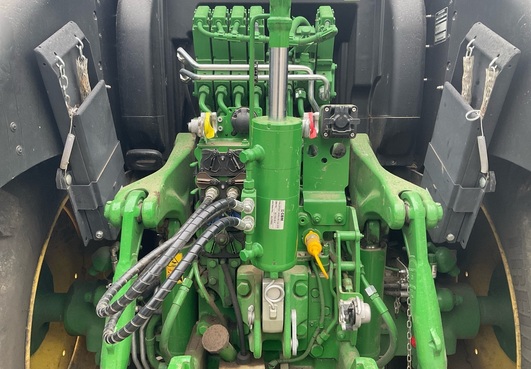 John Deere 6195R 6744778131477712 © GM Bilder