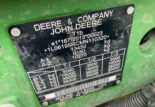 John Deere 6195R 6744778131477719 © GM Bilder