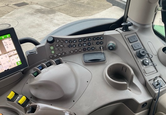 John Deere 6195R 6744778131477723 © GM Bilder