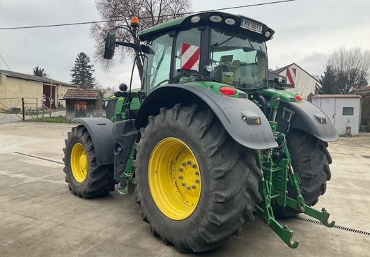 John Deere 6195R 674477813147773 © GM Bilder