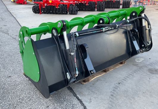 Diverse Greifschaufel 2,4 m 6748180093074313 © GM Bilder