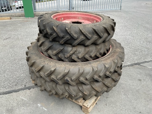 Fendt Fendt 280 S 230/95R44 und 9.5R28 675213863153420 © GM Bilder