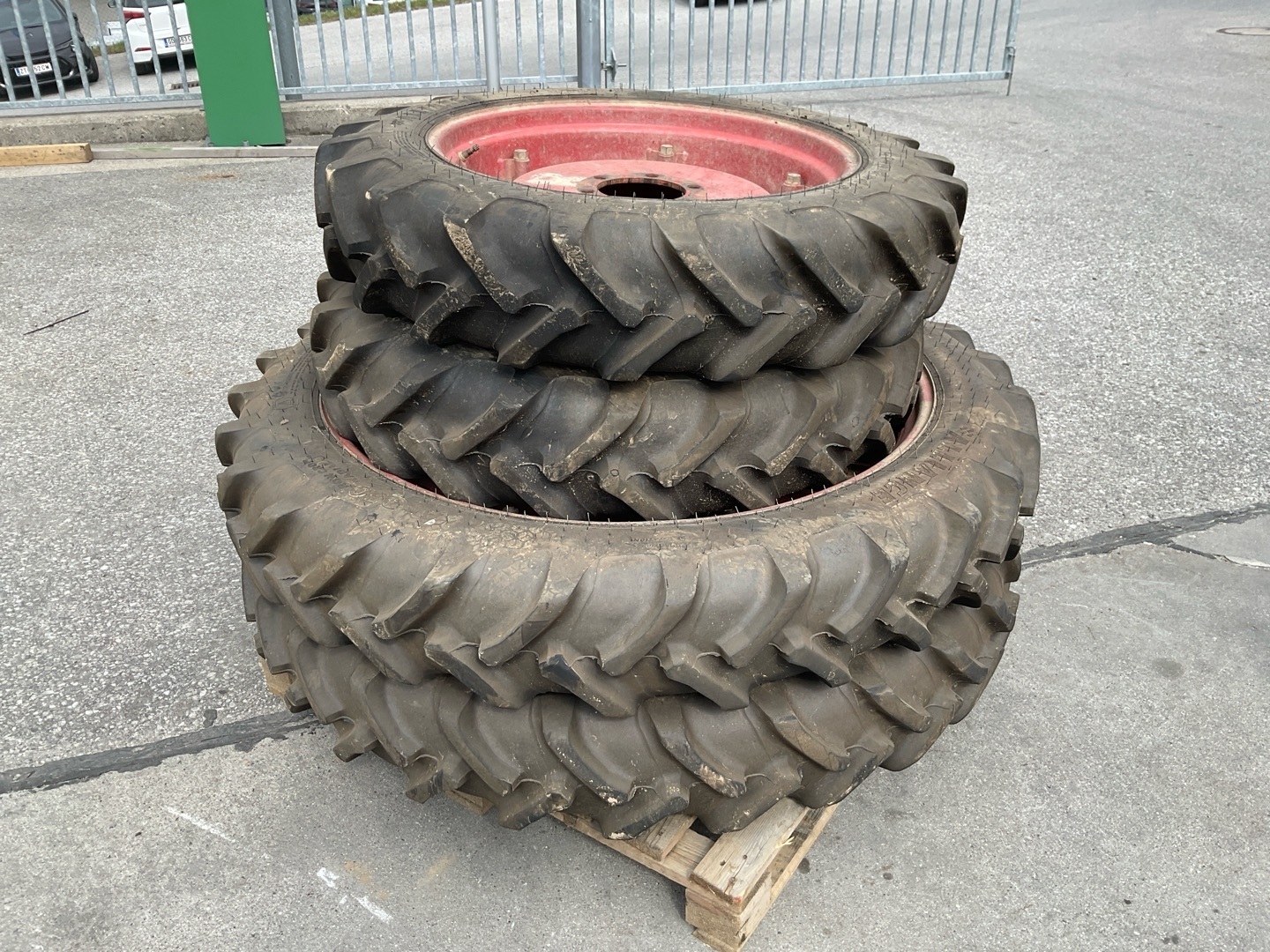 Fendt Fendt 280 S 230/95R44 und 9.5R28 675213863153420 © GM Bilder